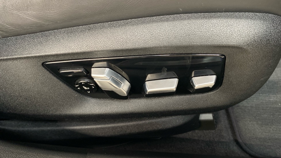 BMW M5 4dr DCT Petrol Saloon - Image 46