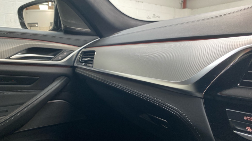 BMW M5 4dr DCT Petrol Saloon - Image 56