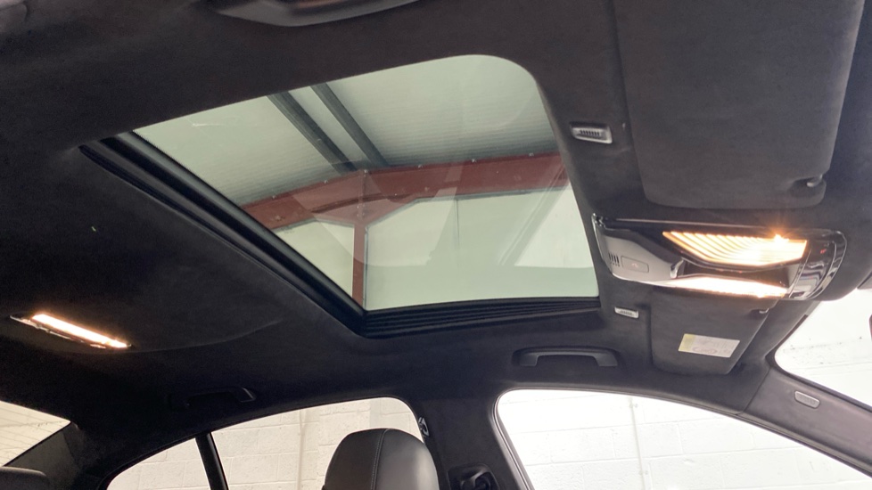 BMW M5 4dr DCT Petrol Saloon - Image 60