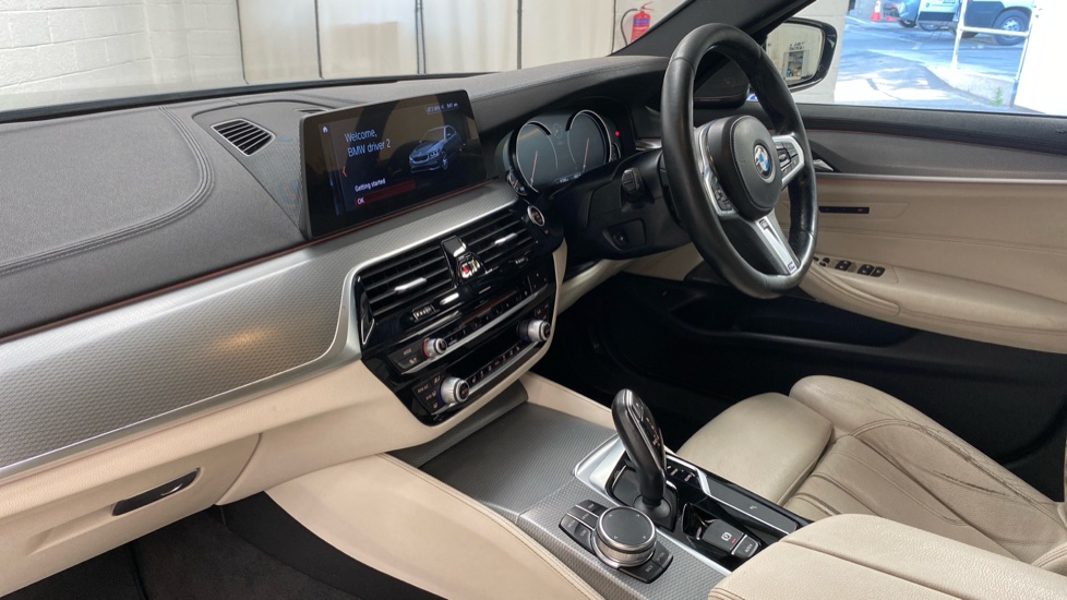 BMW 5 Series 530d xDrive M Sport 4dr Auto Diesel Saloon - Image 9