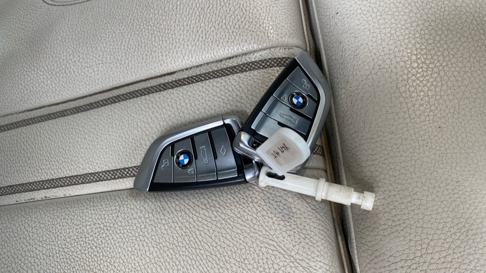 BMW 5 Series 530d xDrive M Sport 4dr Auto Diesel Saloon - Image 20