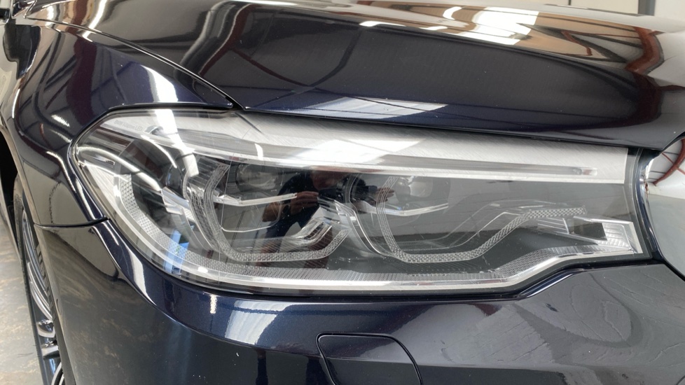 BMW 5 Series 530d xDrive M Sport 4dr Auto Diesel Saloon - Image 23