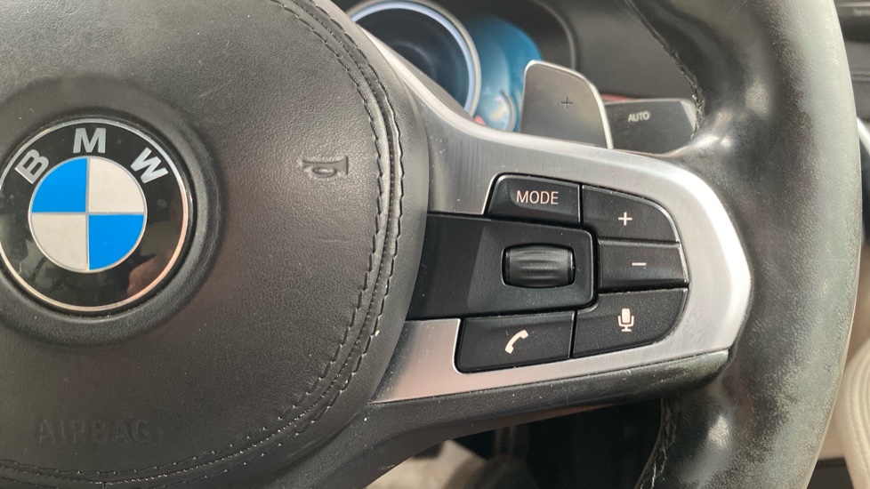 BMW 5 Series 530d xDrive M Sport 4dr Auto Diesel Saloon - Image 49