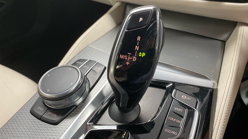 BMW 5 Series 530d xDrive M Sport 4dr Auto Diesel Saloon - Image 56