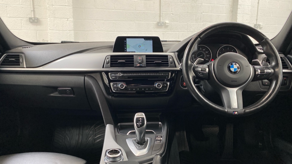 BMW 3 Series 320d xDrive M Sport Shadow Edition 4dr Diesel Saloon - Image 10