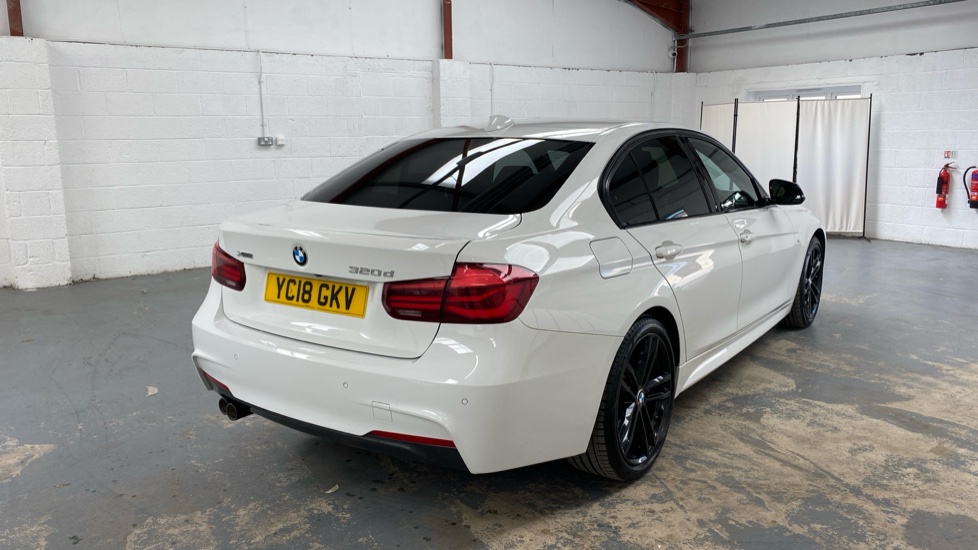 BMW 3 Series 320d xDrive M Sport Shadow Edition 4dr Diesel Saloon - Image 31