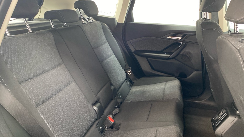 BMW iX1 150kW eDrive20 Sport 65kWh 5dr Auto Electric Estate - Image 12