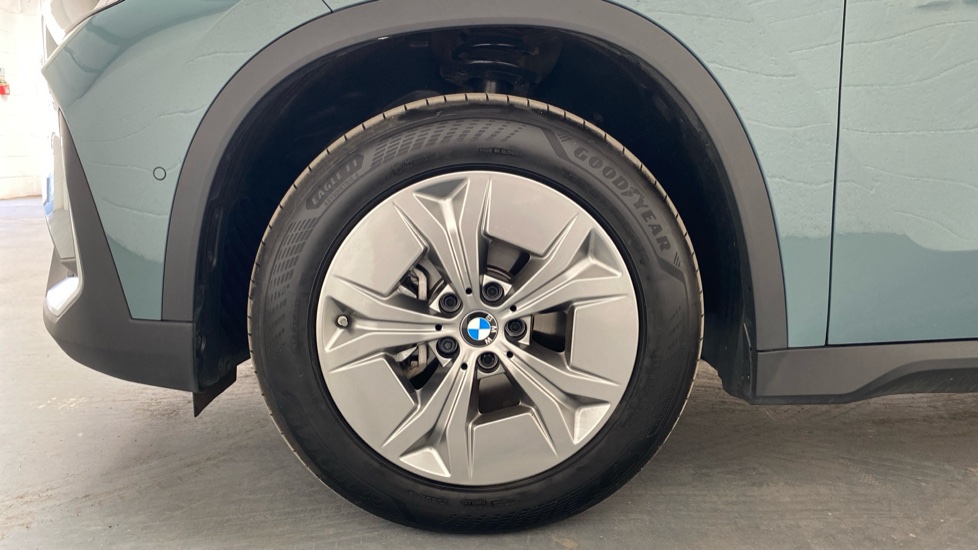 BMW iX1 150kW eDrive20 Sport 65kWh 5dr Auto Electric Estate - Image 33