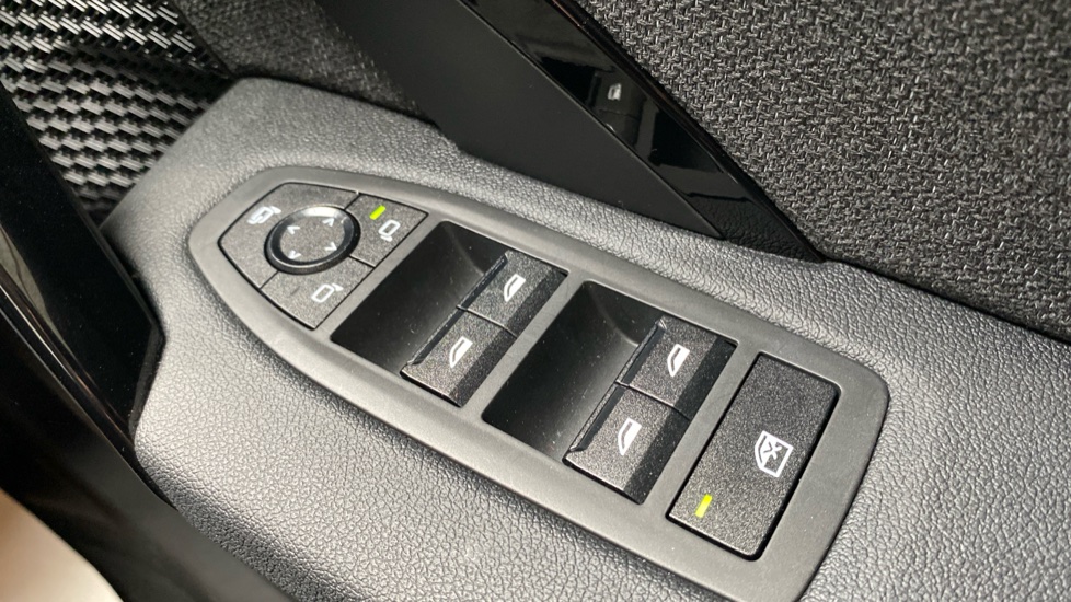 BMW iX1 150kW eDrive20 Sport 65kWh 5dr Auto Electric Estate - Image 38