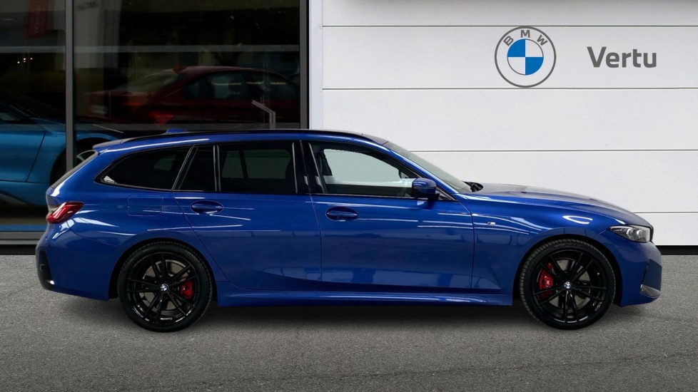 BMW 3 Series 320i M Sport 5dr Step Auto Petrol Estate - Image 3