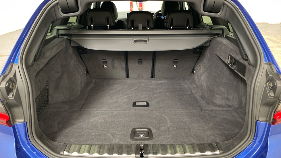 BMW 3 Series 320i M Sport 5dr Step Auto Petrol Estate - Image 13