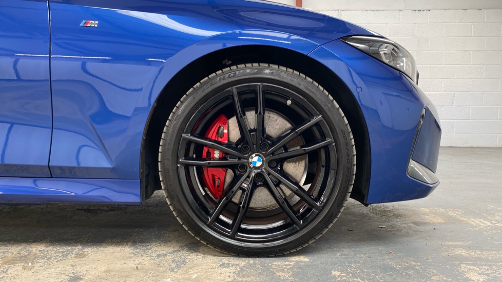 BMW 3 Series 320i M Sport 5dr Step Auto Petrol Estate - Image 14