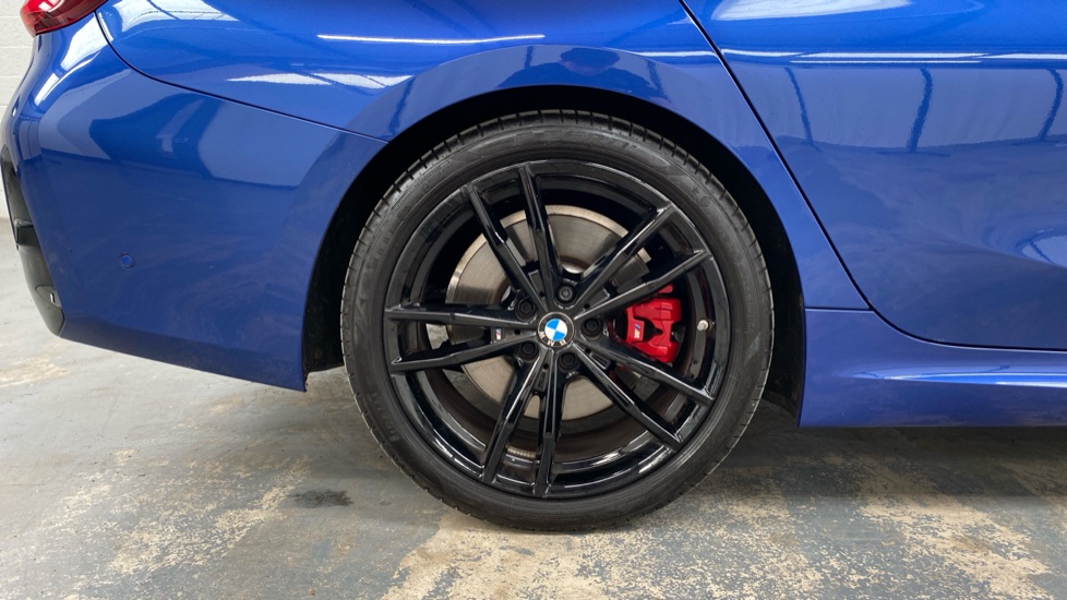 BMW 3 Series 320i M Sport 5dr Step Auto Petrol Estate - Image 26