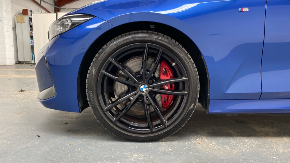 BMW 3 Series 320i M Sport 5dr Step Auto Petrol Estate - Image 28