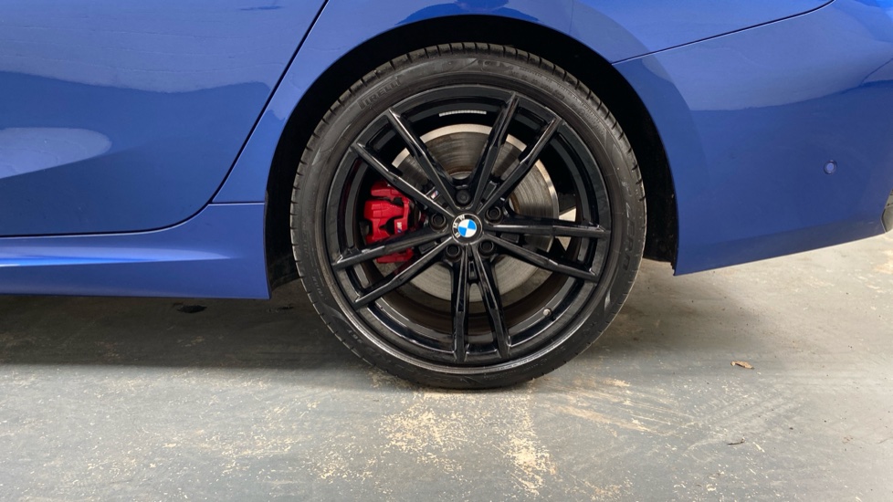 BMW 3 Series 320i M Sport 5dr Step Auto Petrol Estate - Image 29
