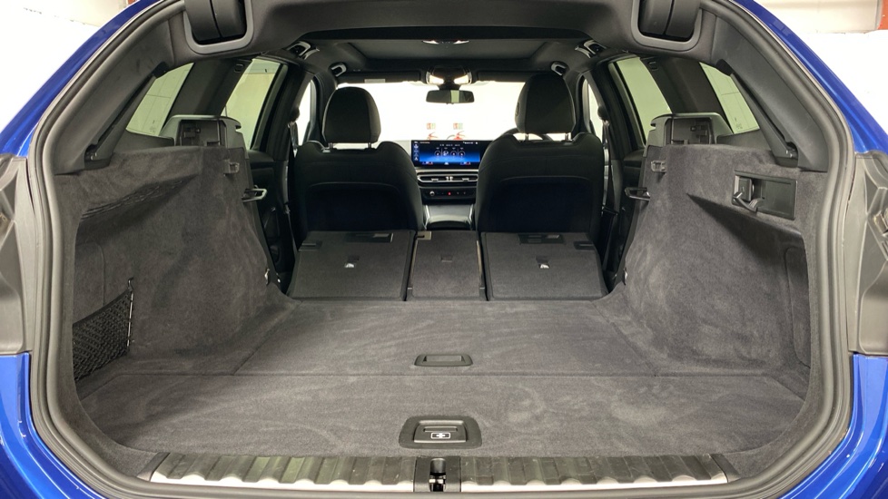 BMW 3 Series 320i M Sport 5dr Step Auto Petrol Estate - Image 32