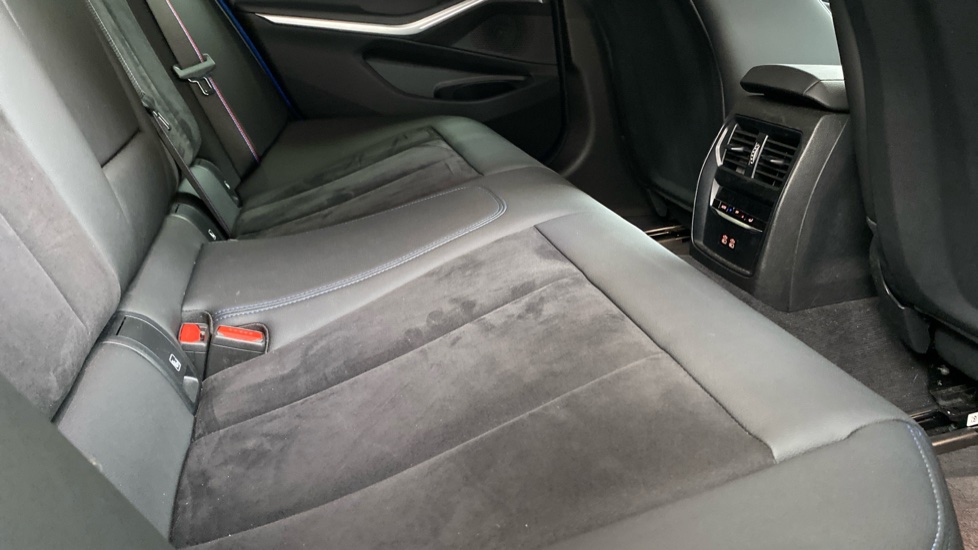 BMW 3 Series 320i M Sport 5dr Step Auto Petrol Estate - Image 35