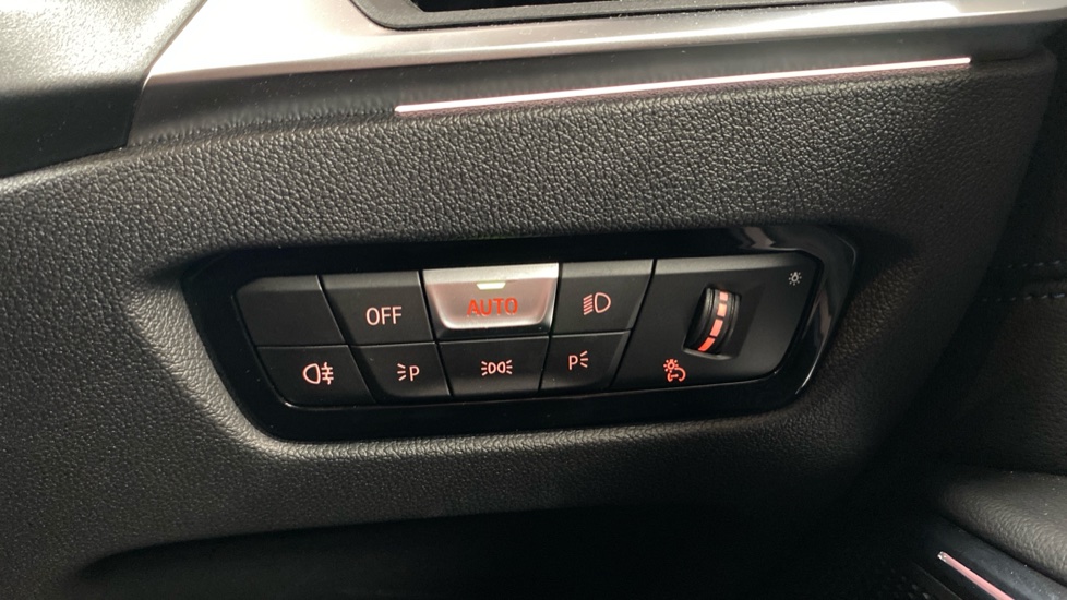 BMW 3 Series 320i M Sport 5dr Step Auto Petrol Estate - Image 42