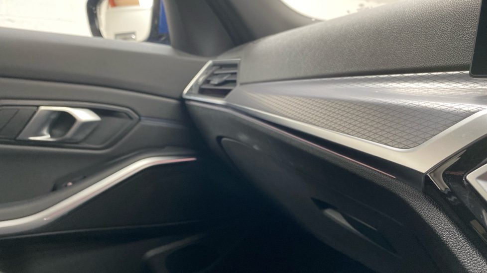 BMW 3 Series 320i M Sport 5dr Step Auto Petrol Estate - Image 47