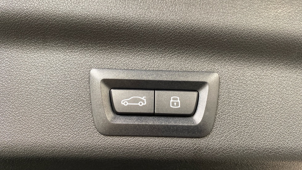 BMW X1 xDrive 25e M Sport 5dr [Tech Plus Pack] Step Auto Estate - Image 36