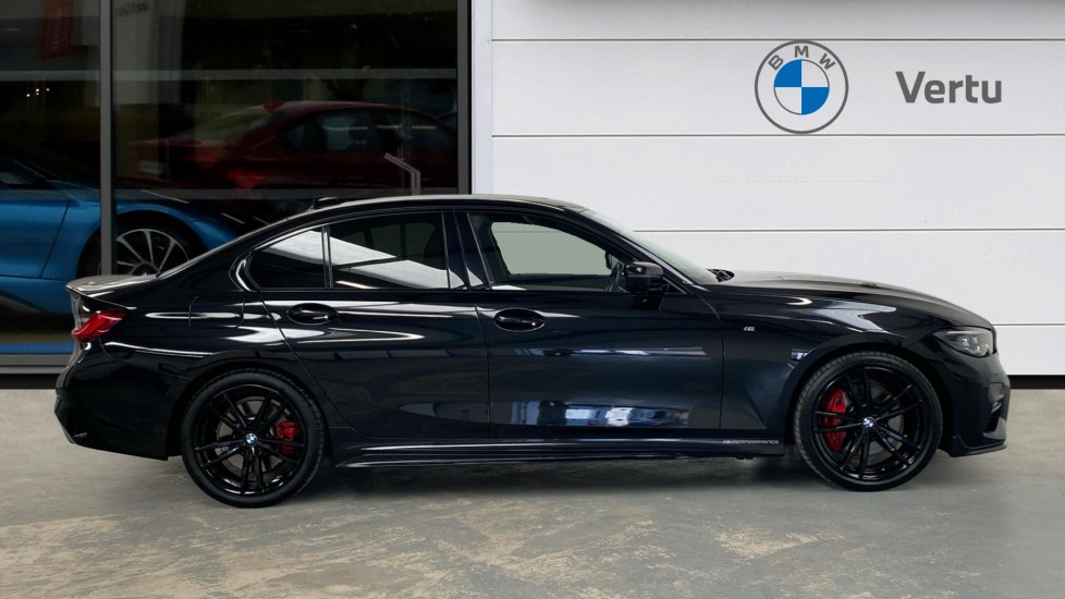 BMW 3 Series 320d MHT M Sport 4dr Step Auto Diesel Saloon - Image 3