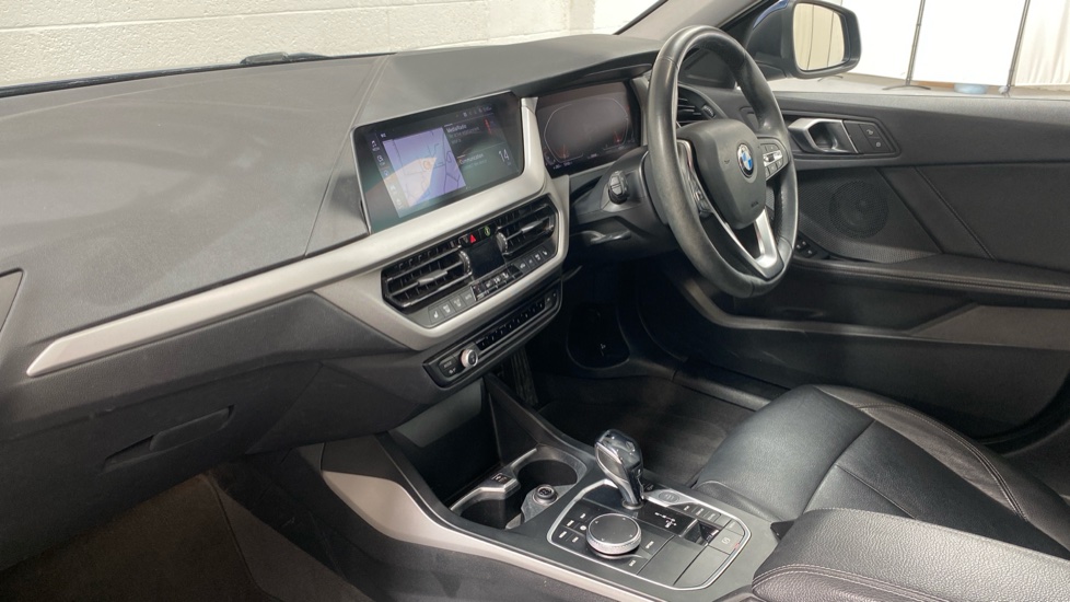 BMW 1 Series 118i [136] SE 5dr Step Auto Petrol Hatchback - Image 7