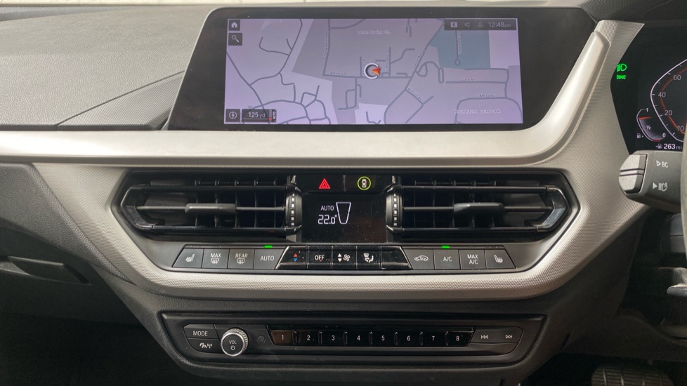 BMW 1 Series 118i [136] SE 5dr Step Auto Petrol Hatchback - Image 8
