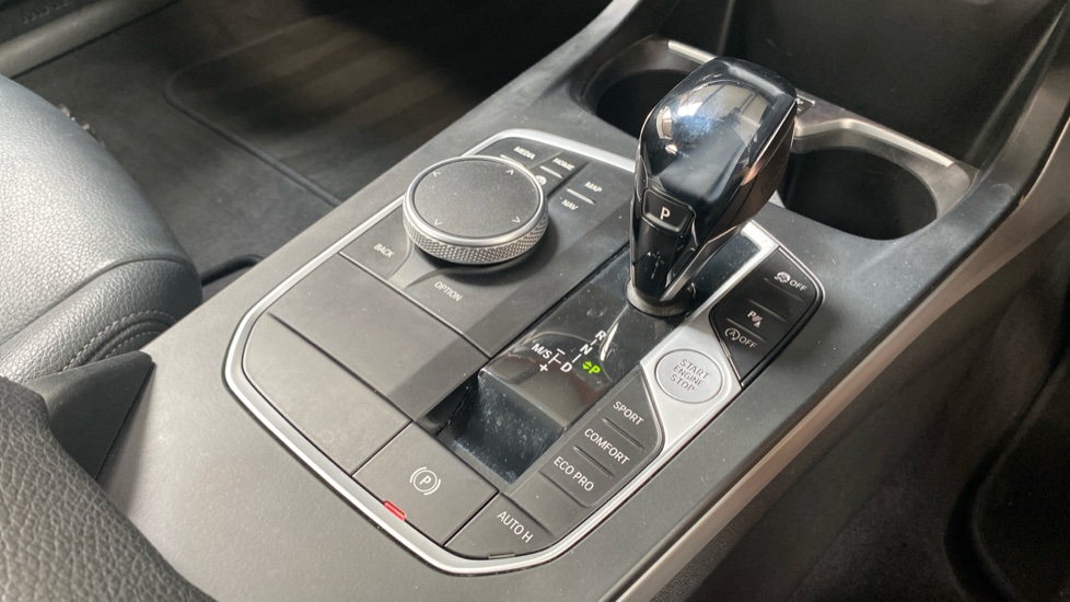 BMW 1 Series 118i [136] SE 5dr Step Auto Petrol Hatchback - Image 10