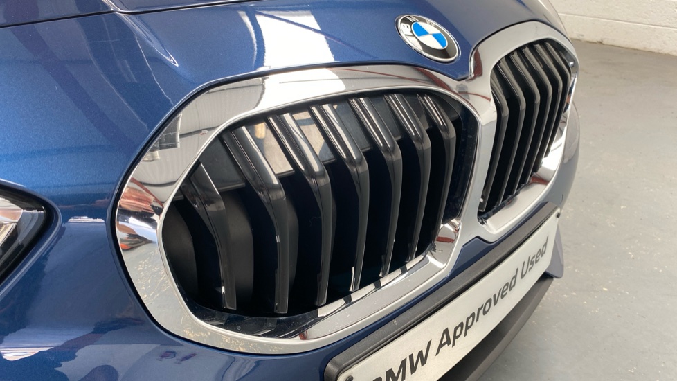 BMW 1 Series 118i [136] SE 5dr Step Auto Petrol Hatchback - Image 25