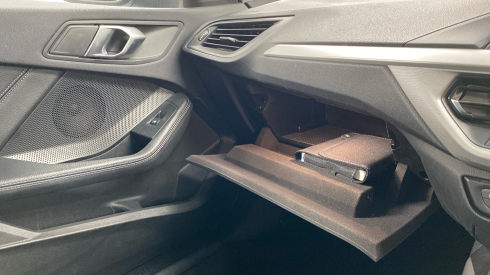 BMW 1 Series 118i [136] SE 5dr Step Auto Petrol Hatchback - Image 49
