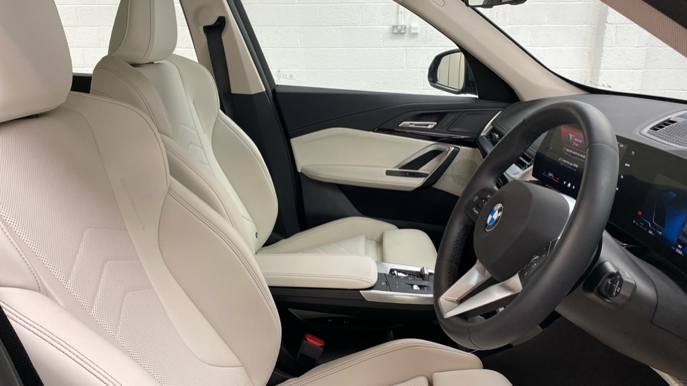 BMW X1 sDrive 20i MHT xLine 5dr Step Auto Petrol Estate - Image 11
