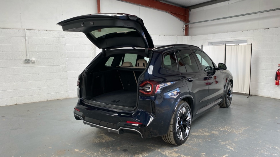 BMW iX3 210kW M Sport Pro 80kWh 5dr Auto Electric Estate - Image 50