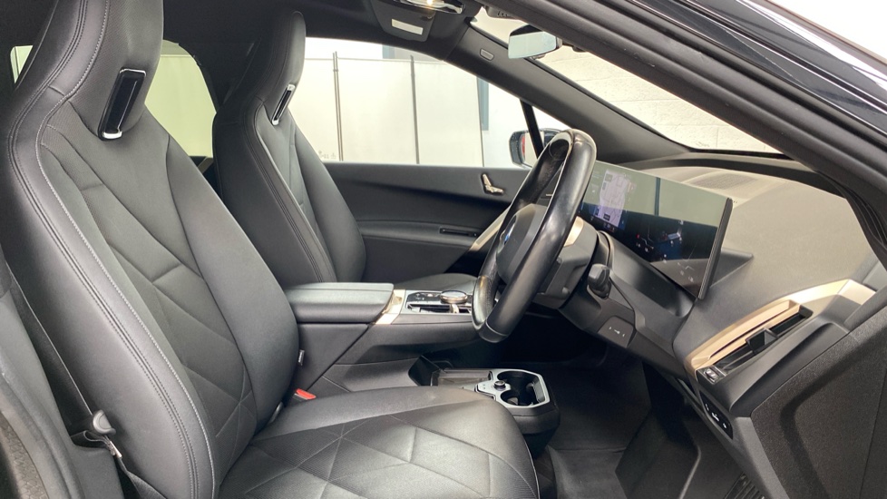 BMW iX 240kW xDrive40 Sport Edition 76.6kWh 5dr Auto Electric Estate - Image 11