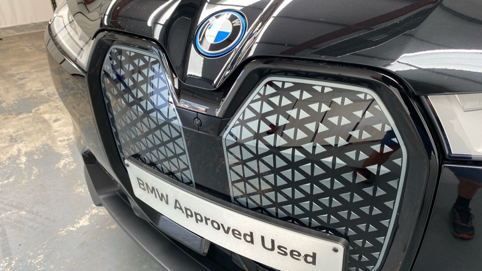 BMW iX 240kW xDrive40 Sport Edition 76.6kWh 5dr Auto Electric Estate - Image 29