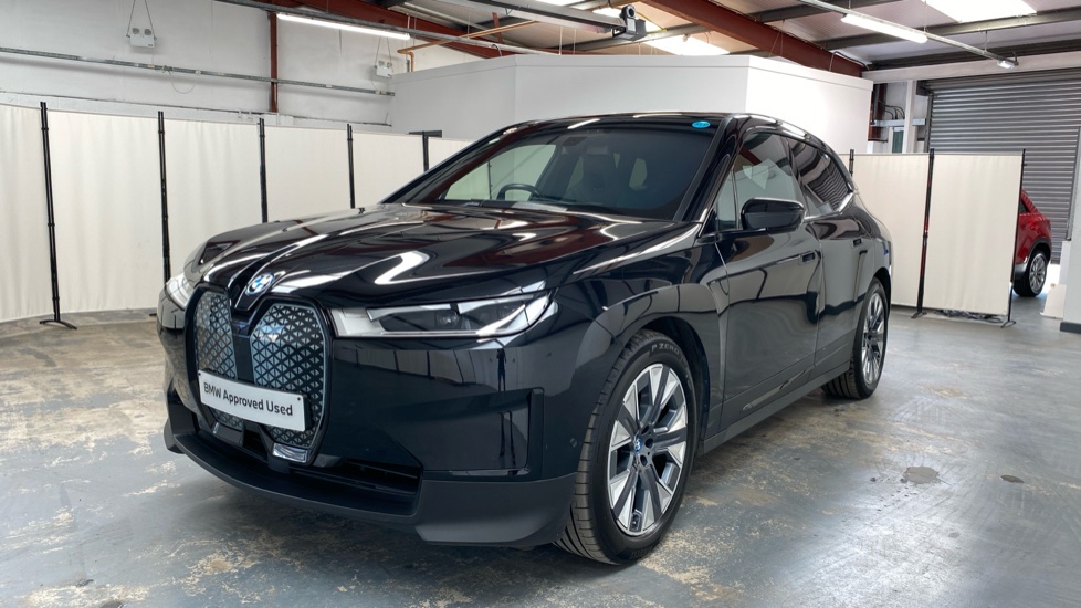 BMW iX 240kW xDrive40 Sport Edition 76.6kWh 5dr Auto Electric Estate - Image 31
