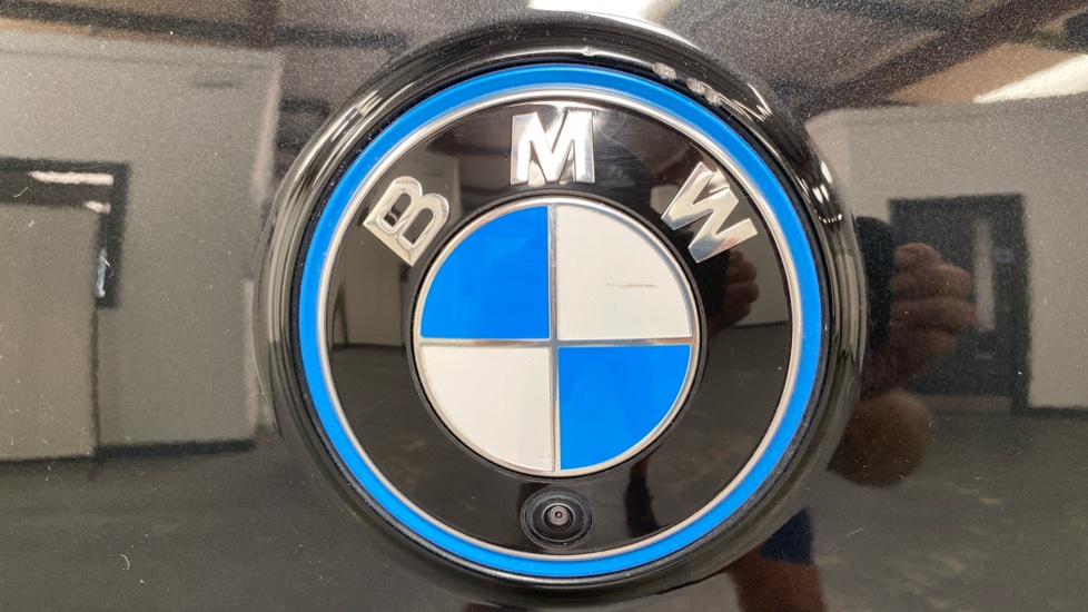 BMW iX 240kW xDrive40 Sport Edition 76.6kWh 5dr Auto Electric Estate - Image 82