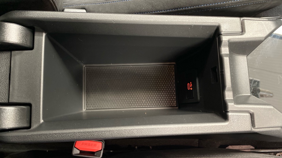 BMW 1 Series M135i xDrive 5dr Step Auto Petrol Hatchback - Image 58