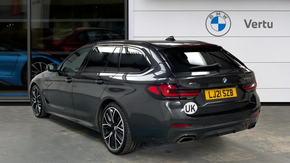 BMW 5 Series 530d xDrive MHT M Sport 5dr Auto Diesel Estate - Image 2