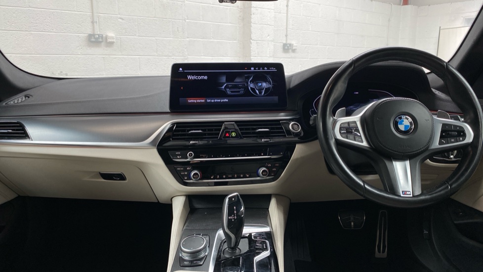 BMW 5 Series 530d xDrive MHT M Sport 5dr Auto Diesel Estate - Image 4