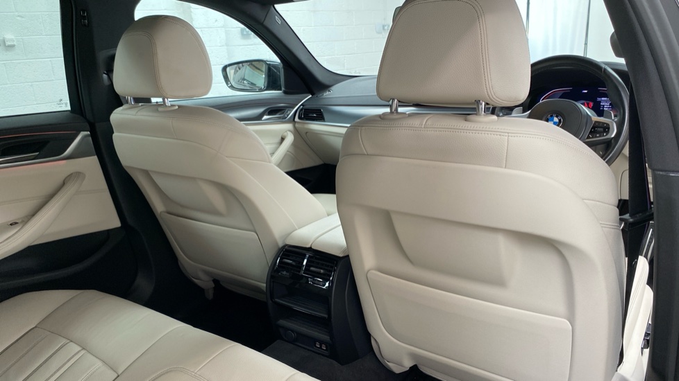 BMW 5 Series 530d xDrive MHT M Sport 5dr Auto Diesel Estate - Image 52