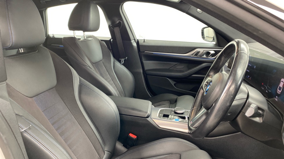 BMW i4 250kW eDrive40 M Sport 83.9kWh 5dr Auto Electric Hatchback - Image 11