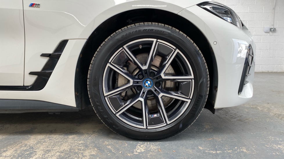 BMW i4 250kW eDrive40 M Sport 83.9kWh 5dr Auto Electric Hatchback - Image 14