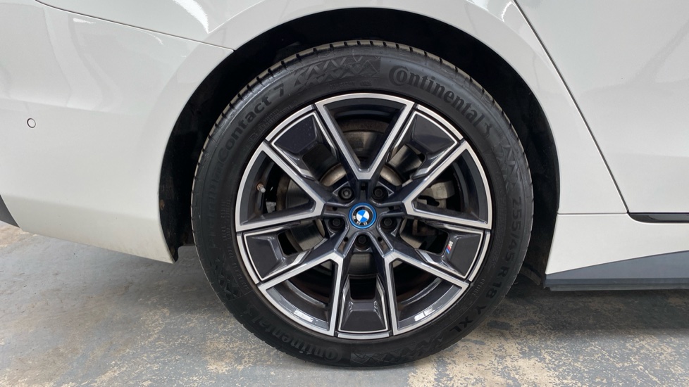 BMW i4 250kW eDrive40 M Sport 83.9kWh 5dr Auto Electric Hatchback - Image 30