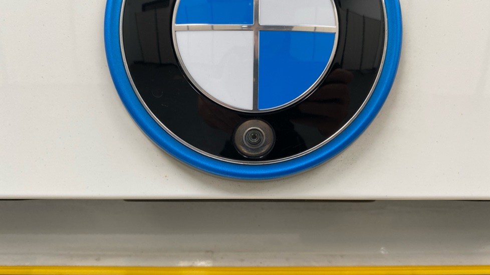 BMW i4 250kW eDrive40 M Sport 83.9kWh 5dr Auto Electric Hatchback - Image 54