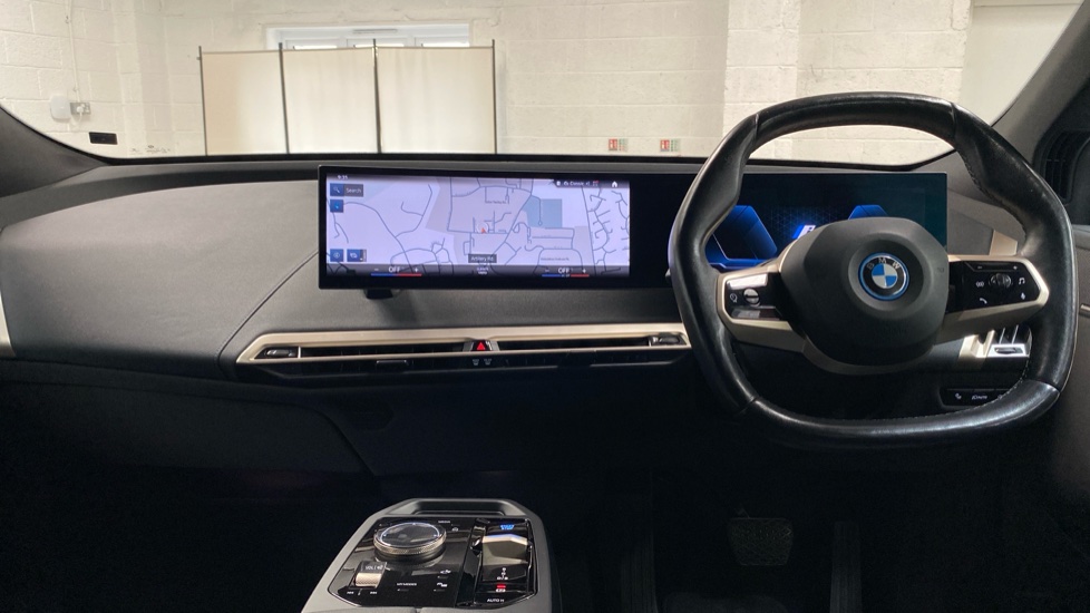 BMW iX 240kW xDrive40 M Sport Edition 76.6kWh 5dr Auto Electric Estate - Image 4