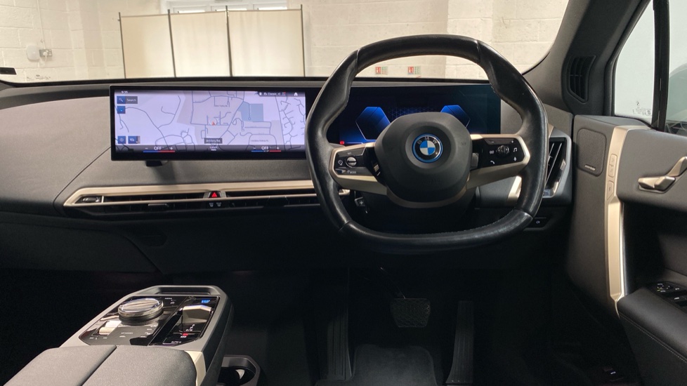 BMW iX 240kW xDrive40 M Sport Edition 76.6kWh 5dr Auto Electric Estate - Image 5