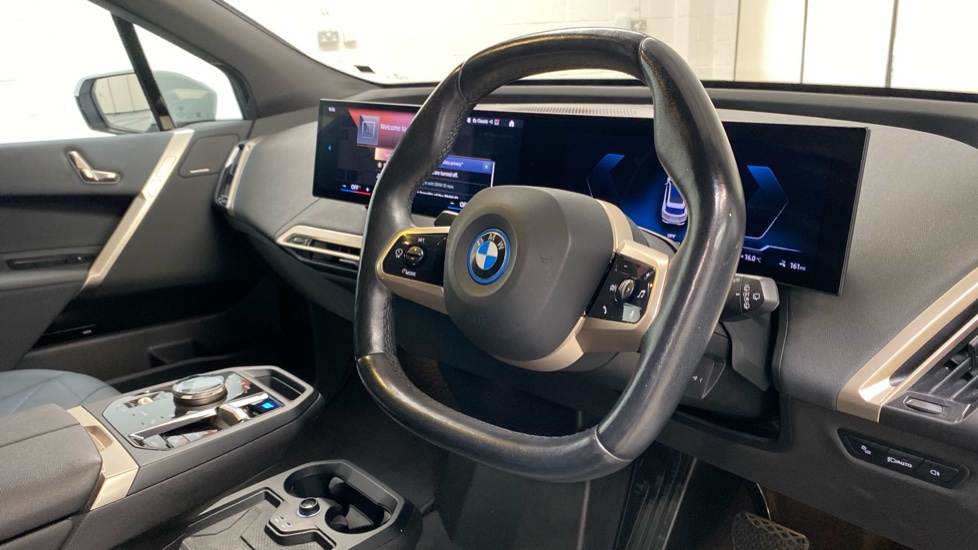 BMW iX 240kW xDrive40 M Sport Edition 76.6kWh 5dr Auto Electric Estate - Image 6