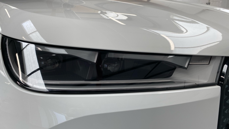 BMW iX 240kW xDrive40 M Sport Edition 76.6kWh 5dr Auto Electric Estate - Image 23