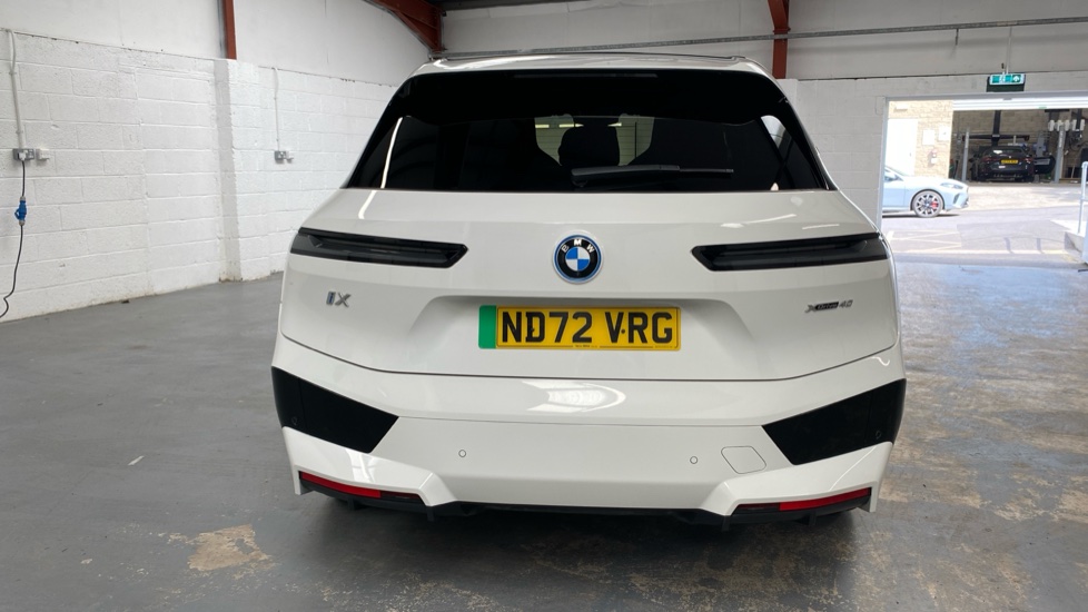 BMW iX 240kW xDrive40 M Sport Edition 76.6kWh 5dr Auto Electric Estate - Image 27