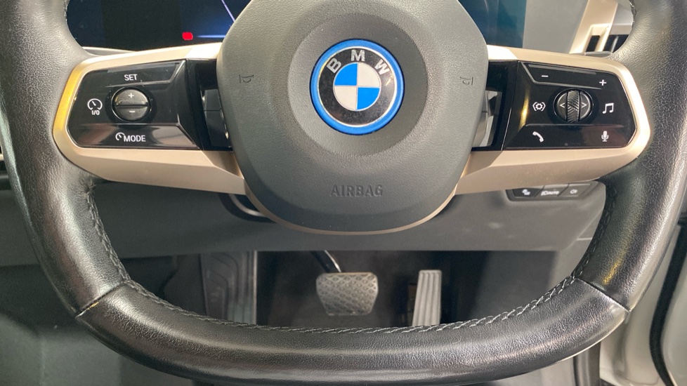 BMW iX 240kW xDrive40 M Sport Edition 76.6kWh 5dr Auto Electric Estate - Image 55
